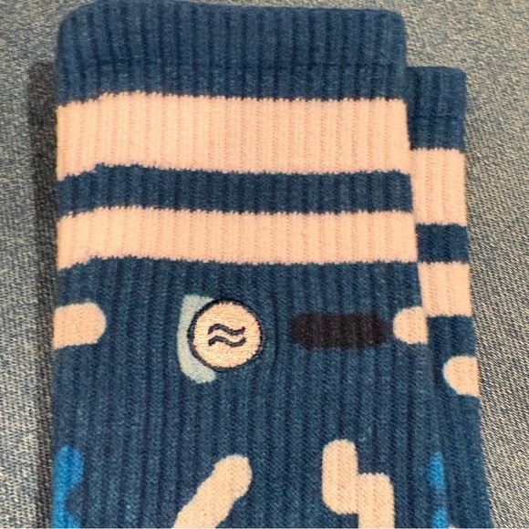 Fun Blue Pattern Socks - Picture 3 of 3